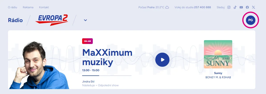 Stránka evropa2.cz/live s kolečkem přihlášeného uživatele vpravo nahoře
